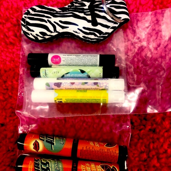 Perfectly Posh lot of 4 RETIRED LIPBALMS & 1 Zebra Lip balm holder. - Picture 3 of 3